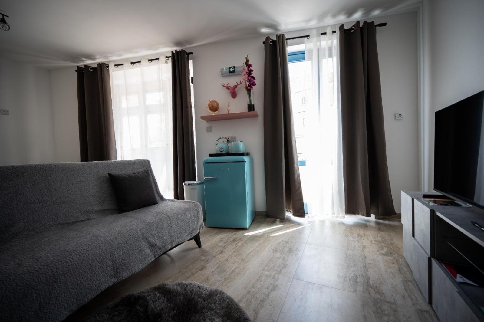 Dar Barbara Duplex 2 Double Bedrooms,2 Sofa Beds Large House With Terrace Roof Views Of Valletta Cospicua Exterior photo